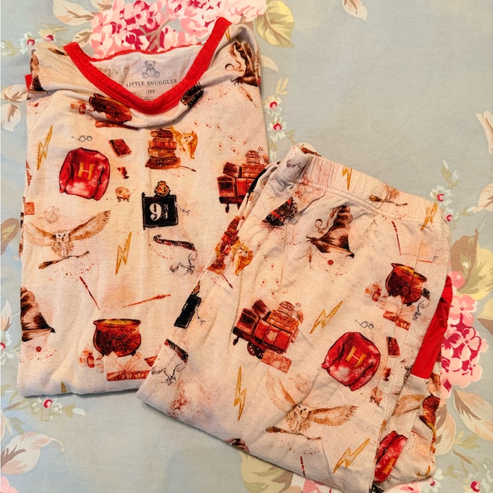 Little Snuggles Harry Potter Themed Pajama Set. Size 12.